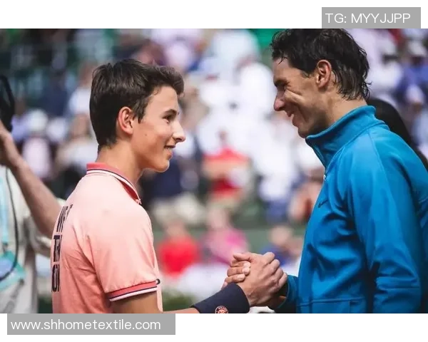 深度对话:探寻陈强的网球人生与奋斗历程 深度对话:探寻陈强的网球人生与奋斗历程