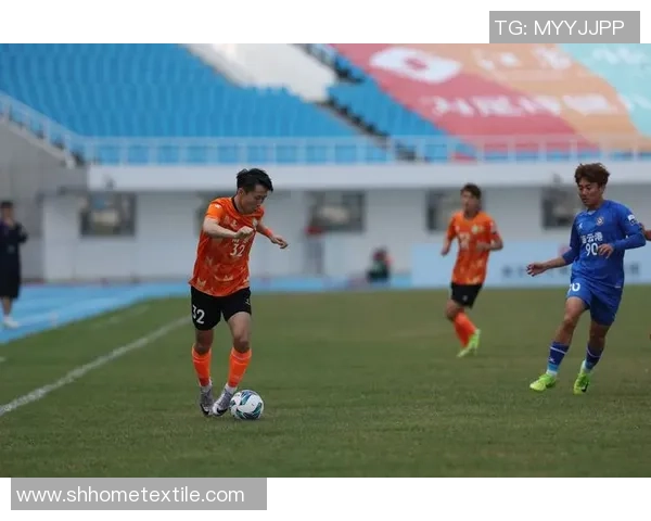 南京足球队在城市联赛中以87分稳居榜首争冠形势一片大好